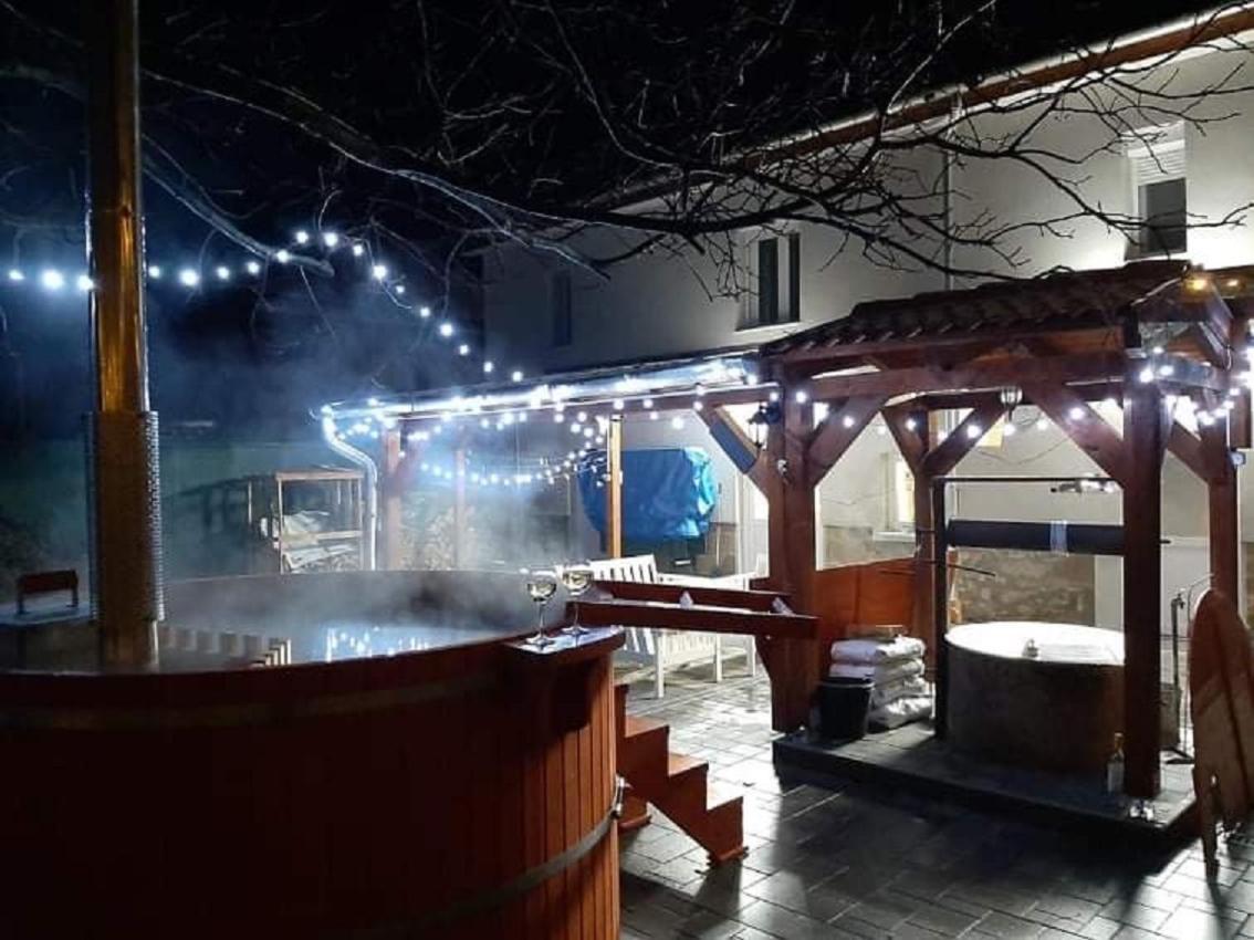 E-Tekergok Haza Otel Bukkzserc Dış mekan fotoğraf